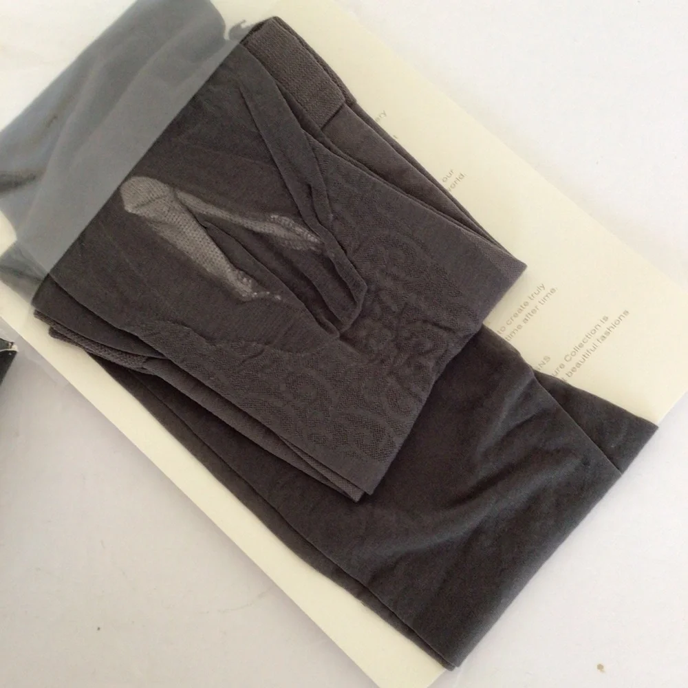 VICTORIAS SECRET SENSUAL SHAPER PANTYHOSE SIZE SMALL NWT BLACK.